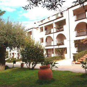 ** Aparthotel L'uliveto Italia